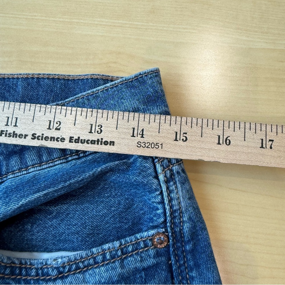 American Eagle Strigid Low Rise Ultra Wide Leg Jeans Women’s Sz 2 Short Blue - Picture 13 of 16